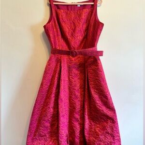 Elegant Pink Sleeveless Dress